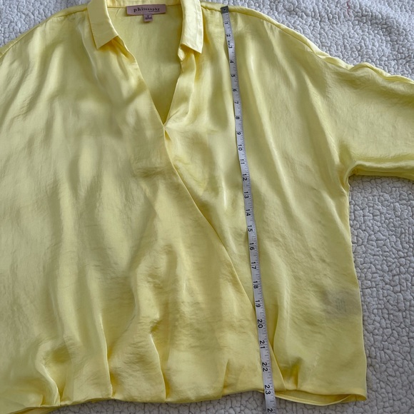 Philosophy Yellow V Neck 100% Polyester Blouse - Picture 15 of 15